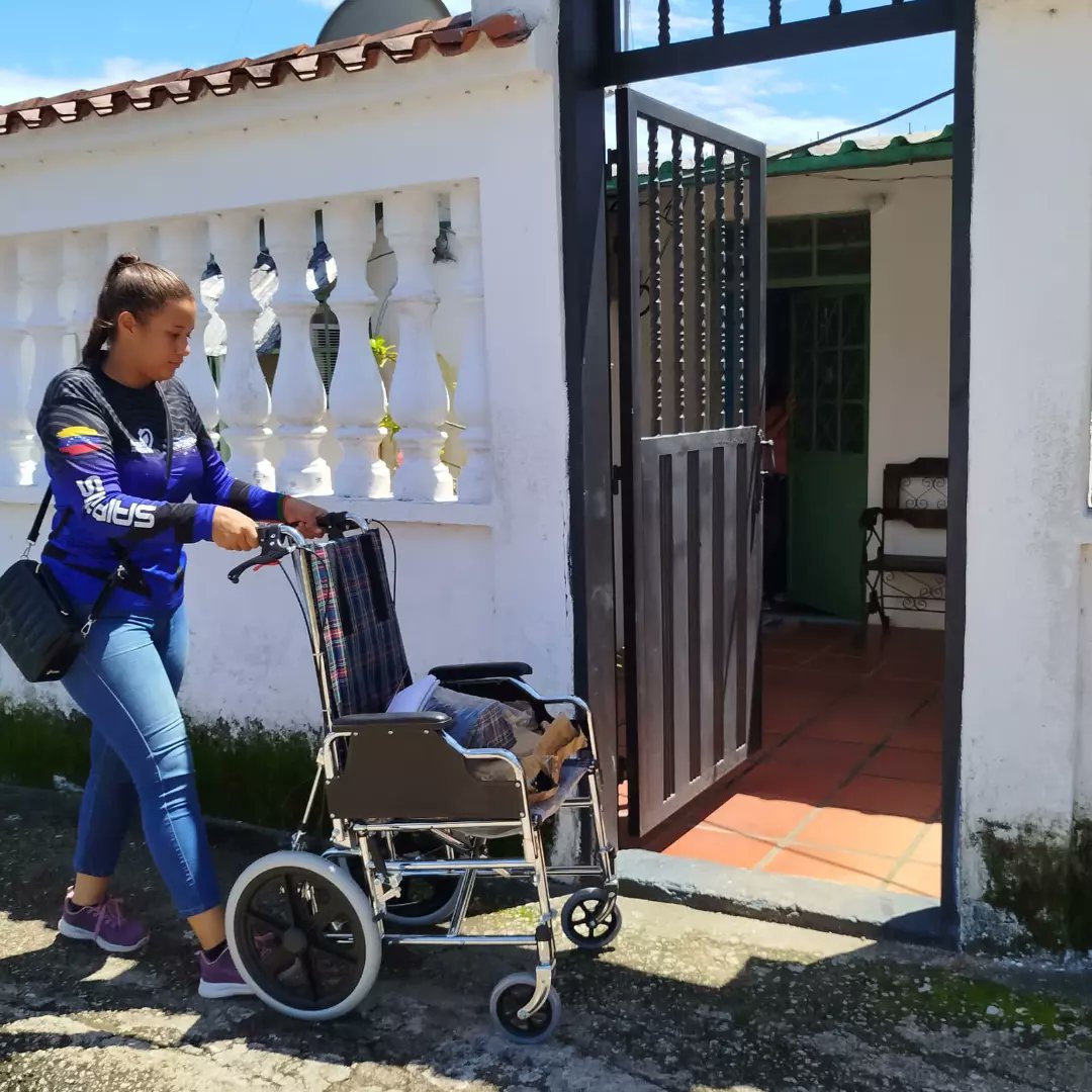 saipdis's tweet photo. ♿ #ENTÉRATE 

EN FOTOS 📷 

El Sistema 1x10 del Buen Gobierno ha llegado hasta Amazonas para brindar ayudas médicas humanas a quienes más lo necesitan. 

¡La inclusión y la solidaridad son prioridad en Venezuela!

#LaNuevaAmazonas
#AvanzaIndetenible
#VenezuelaEsPoesíaMundial https://t.co/0sG8whLd7z