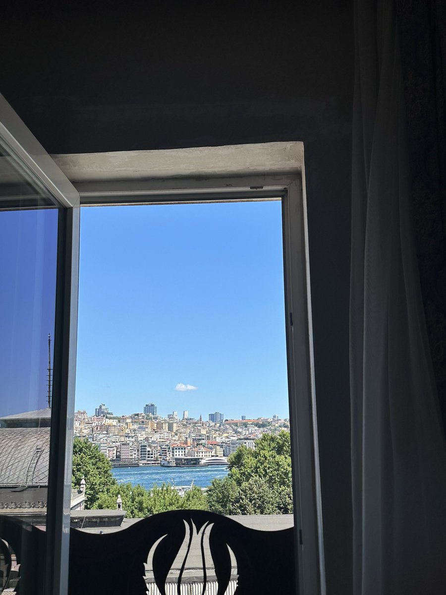 40iin's tweet photo. Istanbul ✨ https://t.co/d0S4Ao2TUP
