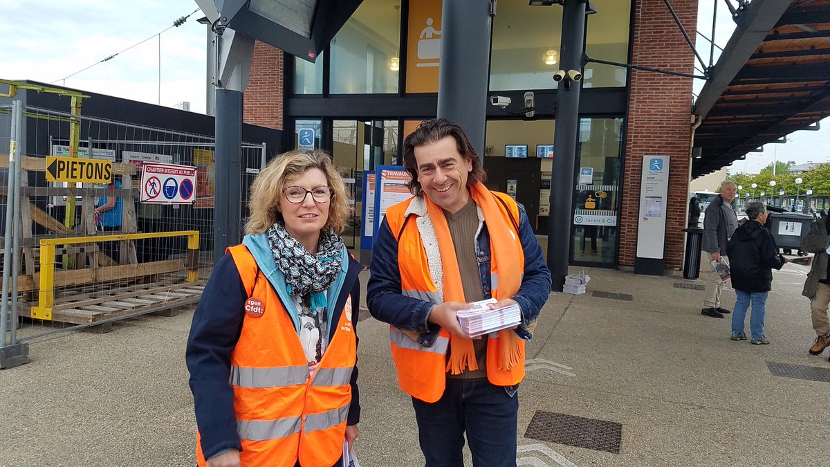 5h du matin, ça pique mais toujours moins que de voir le #Rhaine se pointer. Militants et adhérents du <a href="/SgenVersailles/">Sgen-Cfdt Versailles</a> et <a href="/CFDT/">CFDT</a> encore sur le terrain à Mantes-la-Ville (ex ville RN). Echanger,  alerter, convaincre sur le sursaut démocratique nécessaire. #LegislativesAnticipées