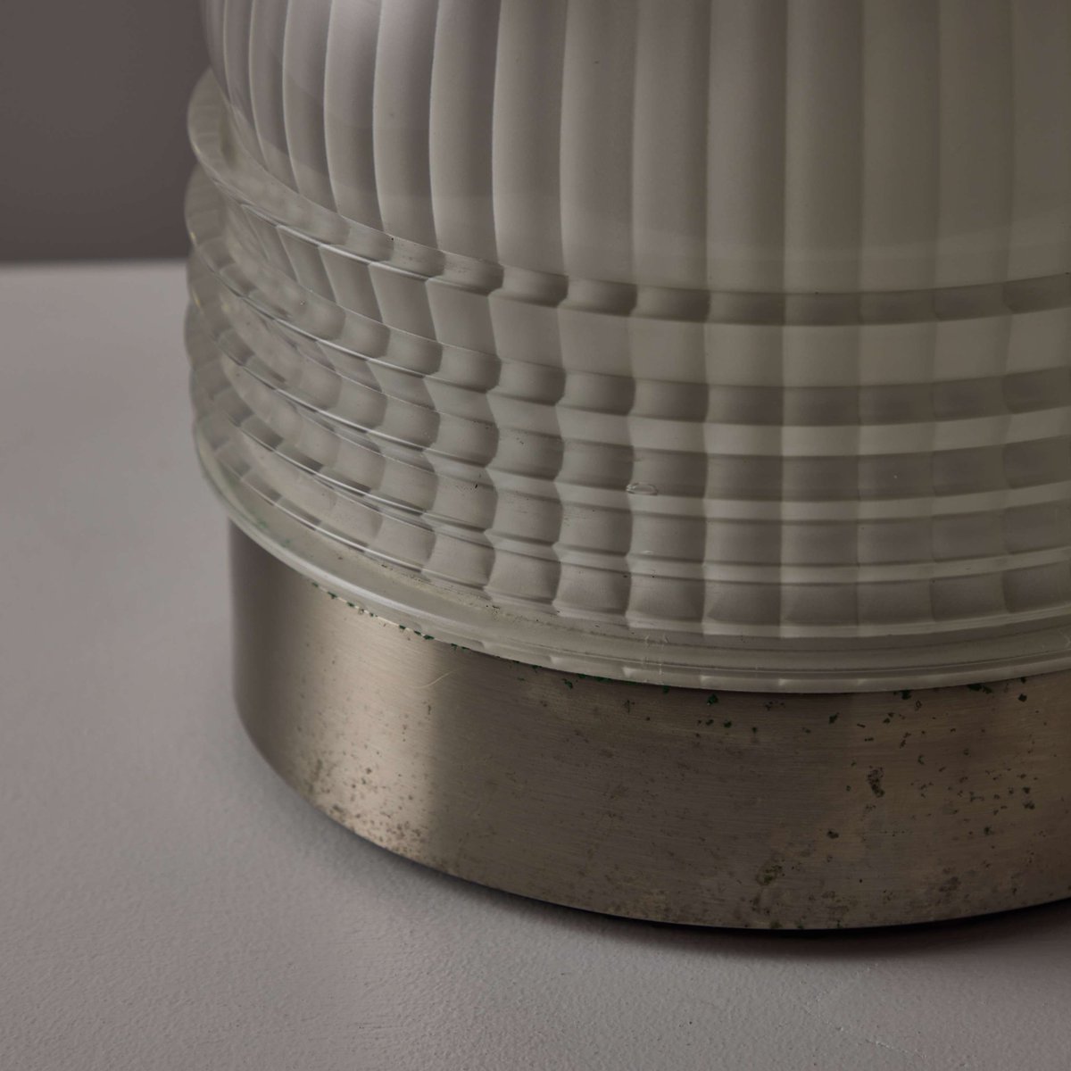 rewirela's tweet image. ‘Fresnel’ Table Lamp by Joe Colombo for Oluce. Designed and manufactured in Italy, 1966. Qty 1. Available now. Email hi@rewirela.com with inquiries. Dimensions: 11.5H 10dia #ItalianDesign #Oluce #DesignClassics #VintageLighting #MidCenturyModern #JoeColombo