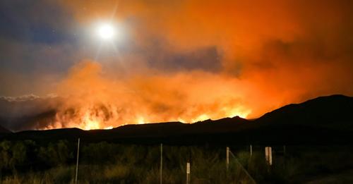 BakersfieldCar's tweet photo. Danger Is In The Air!
https://t.co/0wHtVXzFy4

#california #wildfires #danger #firewarning #naturaldisaster

Follow Us!               
Pinterest: https://t.co/NvmnCHYGgm
Facebook: https://t.co/tqVC0MmMsC https://t.co/sujBt86dPn