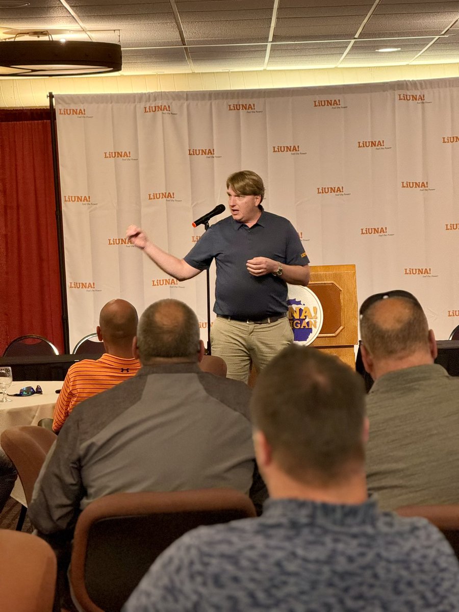 GPBrentBooker's tweet image. Earlier this week, I traveled to Michigan for their District Council Summer Conference. I saw their impressive new mobile training center and discussed with Michigan leaders the importance of growing #LIUNAs POWER! #LaborersRising #MarchToOneMillion