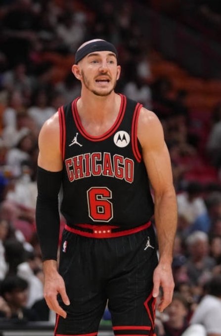 TheSixthBanner's tweet photo. Thank you @ACFresh21 

It's been an absolute pleasure watching you rep the Bulls jersey 

You really are a "Chicago Player"

You gave it your all every night, you will be missed

Good luck at OKC

🐐 https://t.co/2MXIKDtZw3
