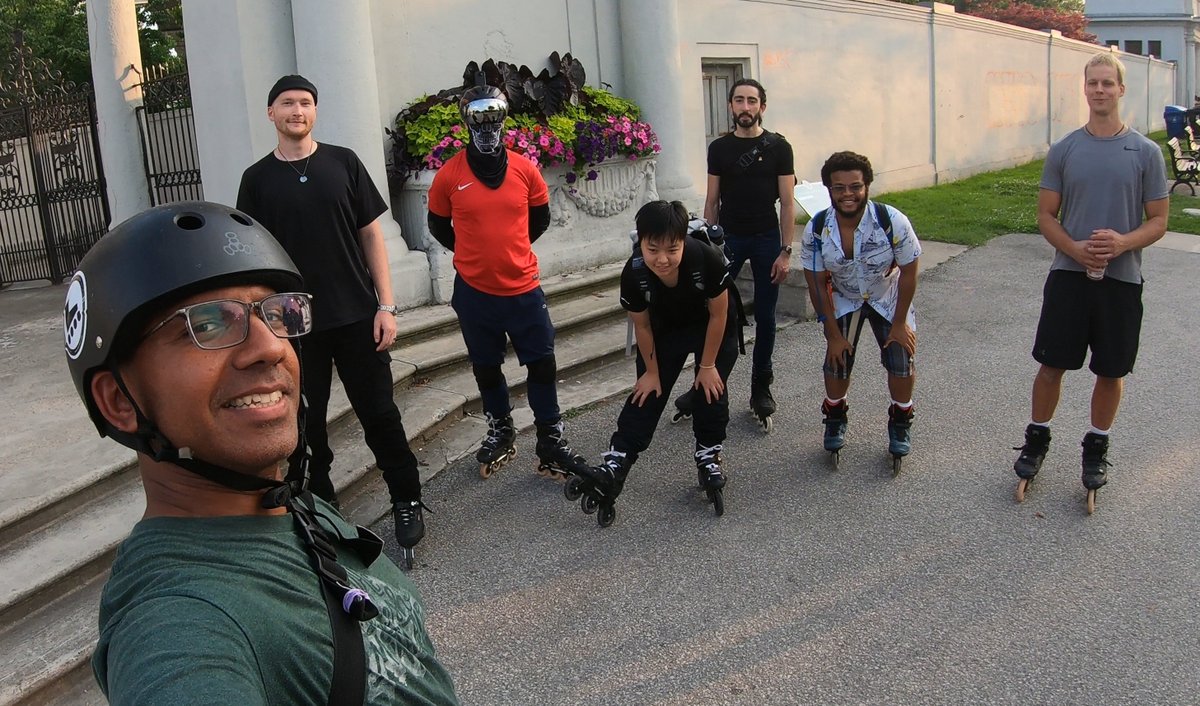 CanadaBladers's tweet photo. Rob's Summer Social Tuesdays #rollerblading with the #torontobladers on the #MartinGoodmanTrail #meetup #toronto #canadabladers https://t.co/neRPvwhwpi
