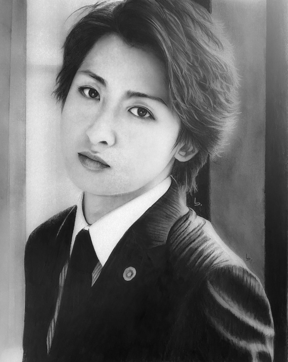bubble3104's tweet photo. 成瀬さん、普通ならあんな黒くて肌が荒れてる復讐鬼なんて居ないわ！
ってなるとこだけど智の造形の美しさと演技力でむしろそれがリアルに魅せてたな。

懐かしい〜ちょっと今から観てみようかなぁ…ってなるには余りにも重すぎるドラマ。

#大野智
#鉛筆画

過去絵の成瀬領。 https://t.co/tuN86xY1Kn