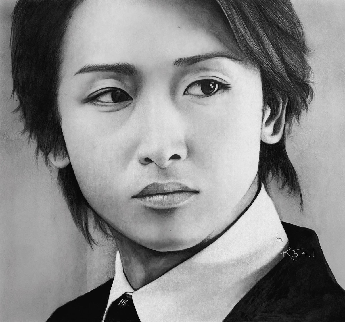 bubble3104's tweet photo. 成瀬さん、普通ならあんな黒くて肌が荒れてる復讐鬼なんて居ないわ！
ってなるとこだけど智の造形の美しさと演技力でむしろそれがリアルに魅せてたな。

懐かしい〜ちょっと今から観てみようかなぁ…ってなるには余りにも重すぎるドラマ。

#大野智
#鉛筆画

過去絵の成瀬領。 https://t.co/tuN86xY1Kn