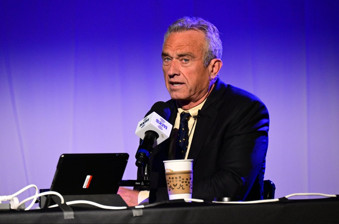 MAHA_PAC's tweet photo. What is RFK Jr. saying that is so frightening to CNN that they are willing to risk federal campaign finance violations to prevent him from saying on the debate stage?
Read on to find out. 🧵 https://t.co/qeVNiJLpUS