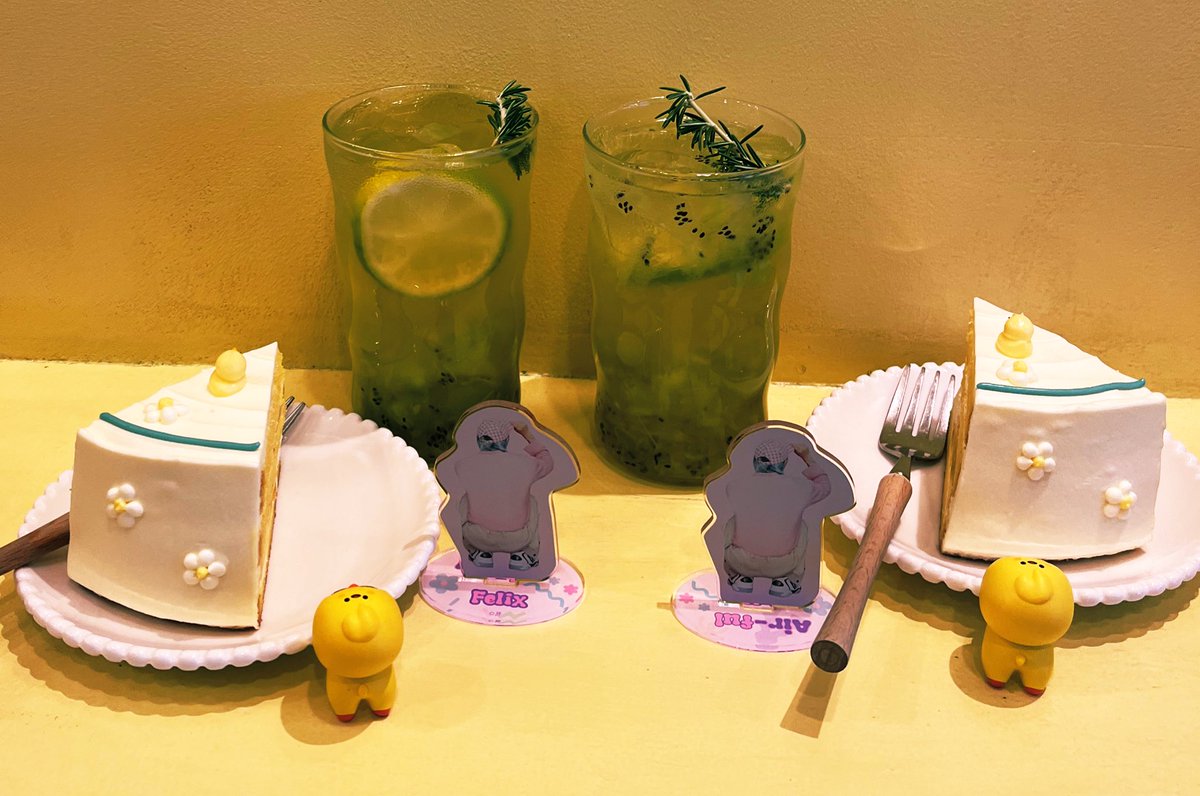 happyakibobo's tweet photo. 私達にピッタリなひよこケーキ🐥って思ってたけどまさかのアヒルケーキ!?🐣笑
私達には🐥って事でいいや😆
🐥小さくてむちゃくちゃ可愛かった🫶
最高に楽しい1日だった💓
さわちゃんありがとうෆ
#TEALAB
#大阪cafe https://t.co/czMP1uC8Rj