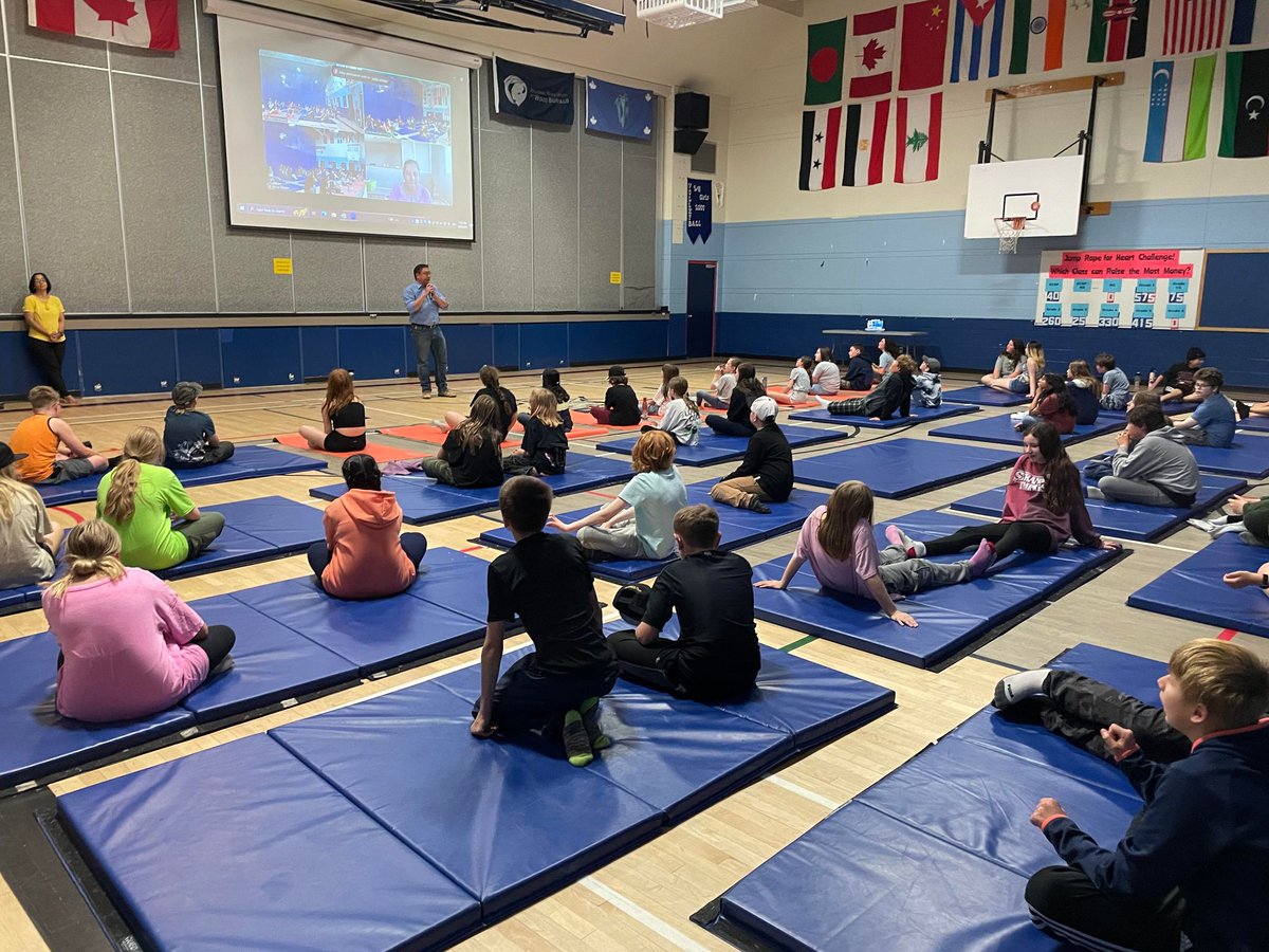 Today I joined members of the Sanatan Mandir Cultural Society of Fort McMurray and the Yoga community, to celebrate International Yoga Day with students at Timberlea Public School Fort McMurray.  

#RMWB #YMM #ABLeg @youralberta @ucpcaucus
@abdaniellesmith @brianjeanab