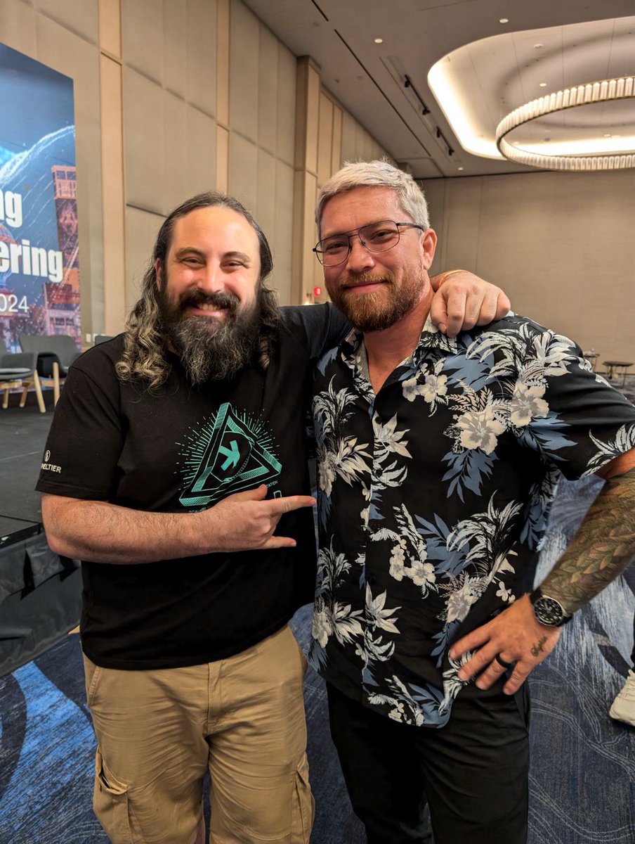 TechHustler's tweet photo. This was like meeting Satoshi! @DesheShai @KaspaCurrency  #kaspa #kas https://t.co/ficgRxYHED