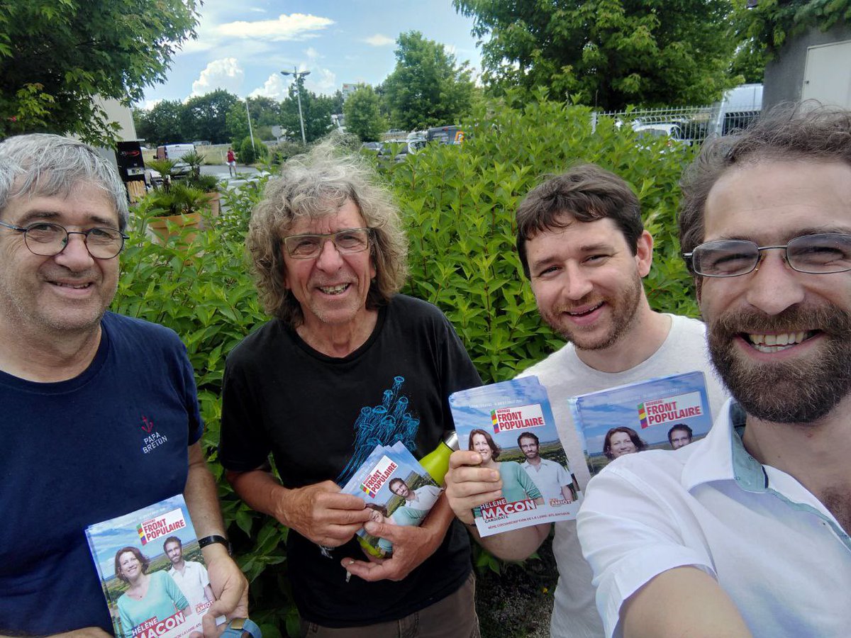 HeleneMacon's tweet photo. Le #NouveauFrontPopulaire aujourd’hui, ce sont des diffusions, des collages et des porte-à-porte pour améliorer nos conditions de vie :
https://t.co/wAHbnDyTSS
#PaysDeRetz #StPhilbertDeGrandLieu #Paimboeuf #SaintJeanDeBoiseau #LaMontagne #LePellerin https://t.co/niynaXybjn
