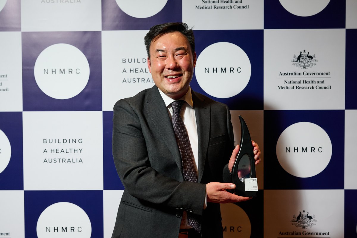 Congratulations to Professor Roger Chung of @Maquarie_Uni for receiving the 2023 Marshall and Warren Innovation Award. His project will develop a new technology for gene expression to be incorporated to gene therapy for MND #MNDGlobalDay. Read more: ow.ly/33y250RQkul