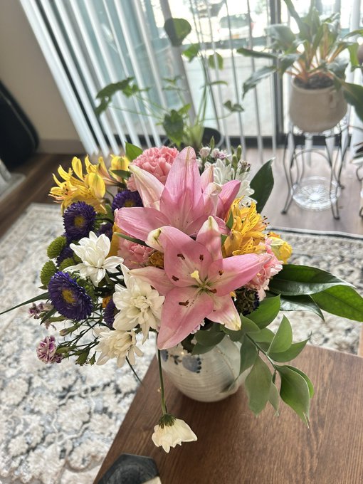 I love being surprised with flowers https://t.co/GRFjX2bWRz<a href="/tag/asian"class="tags"><span>#asian</span></a><a href="/tag/asianfeet"class="tags"><span>#asianfeet</span></a><a href="/tag/asiandomme"class="tags"><span>#asiandomme</span></a>