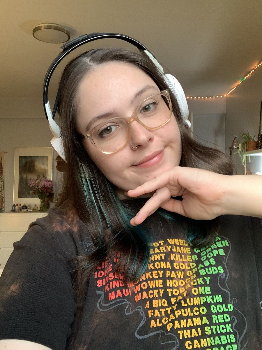 hp 🦋 gamer, streamer, yapper 🌻 she/her tweet media