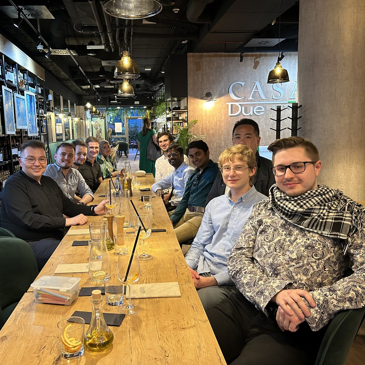 Group dinner at the beginning of the summer. New group members 🌍, new papers 📝, new achievements 🧭. Lots of to celebrate 🎉