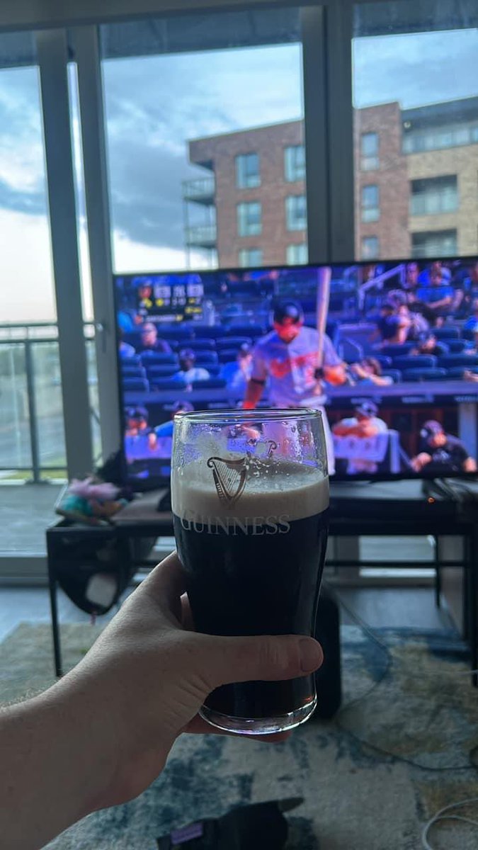 DavidRoberts40's tweet photo. @BritishOrioles Cheers to that 🇮🇪 https://t.co/6OcwgZ2n5s