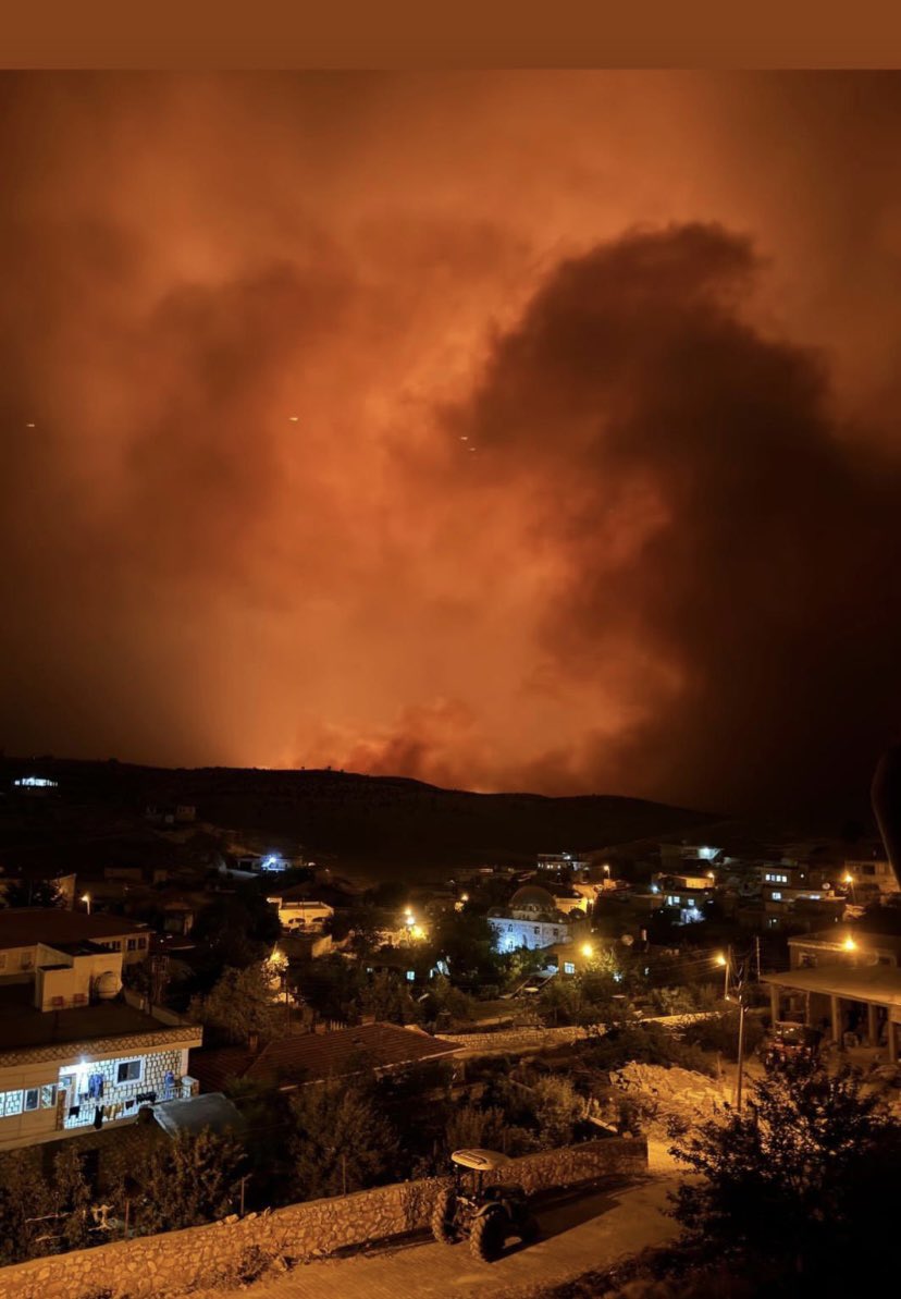 Nuh'a haber eyleyin de gelsin de Tufan görsün.!
#YangınBölgesineAcilHelikopter