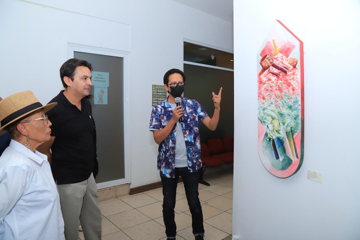 GobTlaxcala's tweet photo. A través de la Coordinación de Comunicación (#CCOM), y en conjunto con la Escuela de Arte de #Tlaxcala (#EDART), se invita al público en general a conocer la exposición colectiva de obra realizada por la comunidad estudiantil, exhibida en el lobby de la CCOM de lunes a viernes de 9:00 a 18:00 hrs.
Los asistentes conocerán el trabajo desarrollado por los 10 expositores (estudiantes) que cursan la licenciatura en Artes Plásticas y Visuales en la EDART, quienes plasmaron a través de distintas técnicas sus obras pictóricas.
#UnaNuevaHistoria