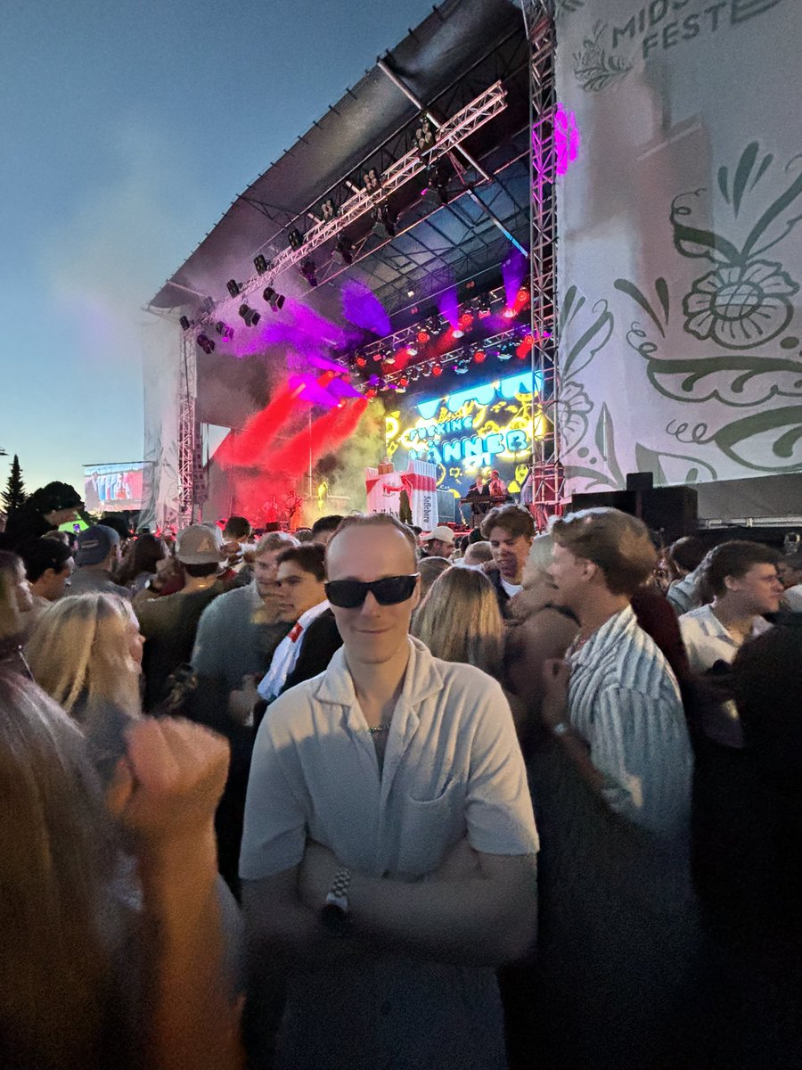 Emil Aronsson tweet media