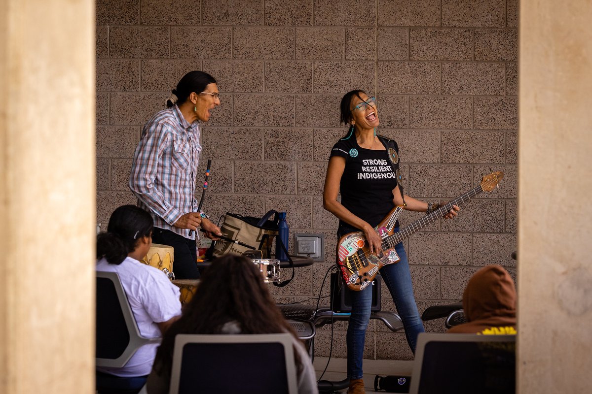 andy_youth's tweet photo. Day 1 of our workshop today! We are so excited to share our experiences with these students over the course of this workshop.

#broadcasting #gettingreadyforcollege #indigenousvoices #nau #learnvaluableskills #tellyourstory #videography #storytellers #flagstaff #journalism https://t.co/LWquVA6ilz