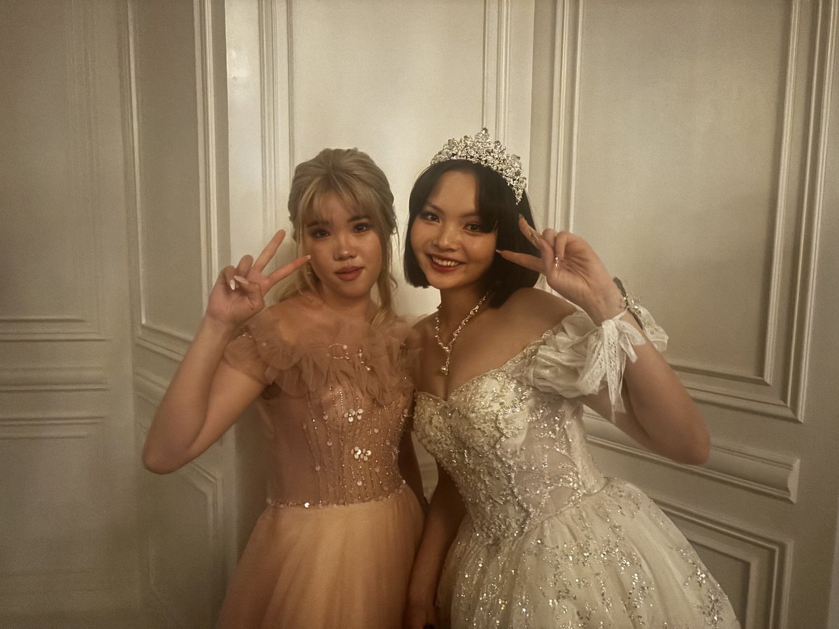 Scenes from the JHS Prom. Congrats to the Class of 2024 ⁦<a href="/JerichoUFSD/">Jericho Schools</a>⁩ ⁦<a href="/MichealaFinlay/">Micheala Finlay, Ed.D.</a>⁩ ⁦<a href="/CummingsJericho/">Brian Cummings</a>⁩