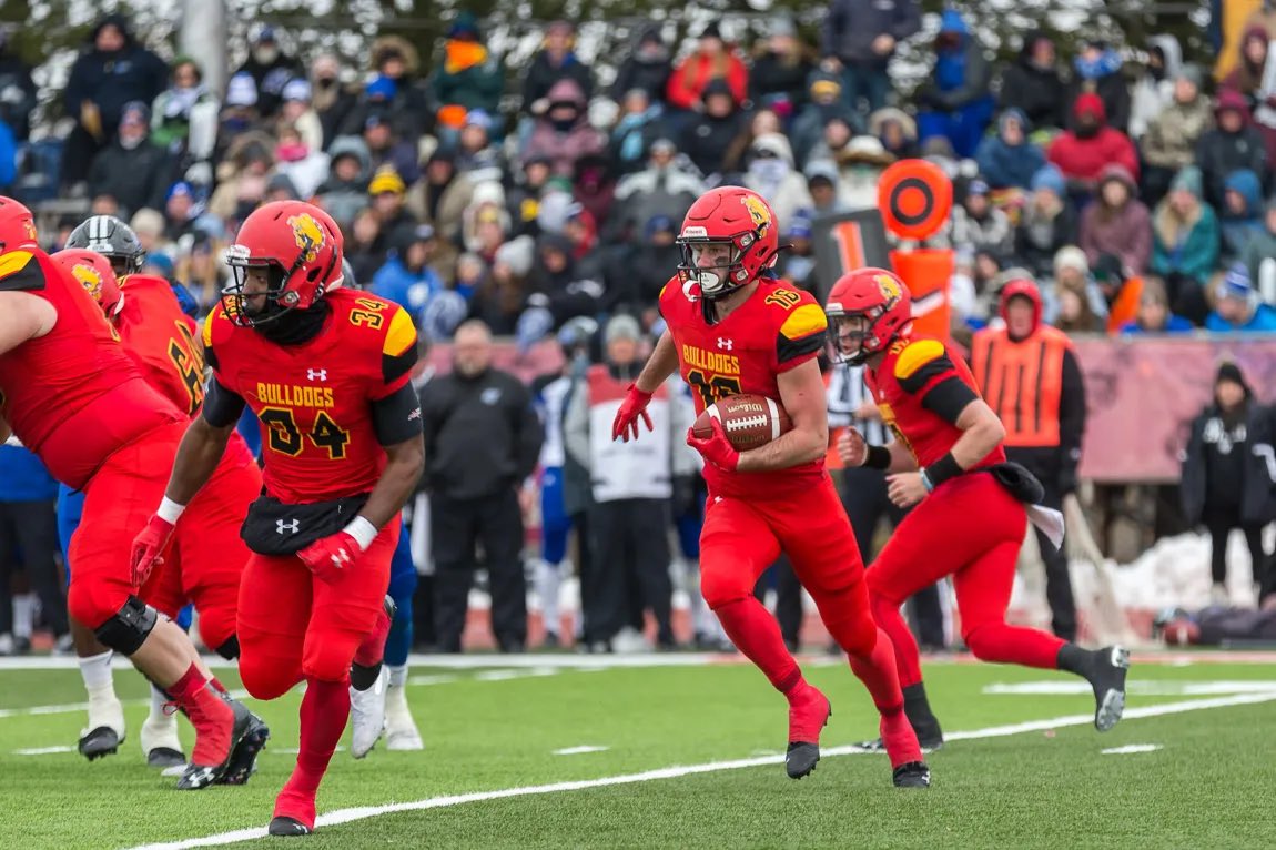 #AGTG After a talk with <a href="/CoachParker/">Sam Parker</a>, I am blessed to receive an offer from Ferris State University!
<a href="/CoachRoss_/">Damien Ross</a> 
<a href="/FerrisFootball/">Ferris St. Football</a>