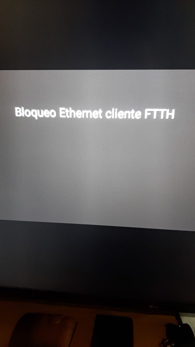 patitoaugusto's tweet photo. Quien mas teniendo @entel_ayuda @entel cable le bloquearon los canales chv y @canal13 para ver la copa america https://t.co/z0zsl0bs2Q