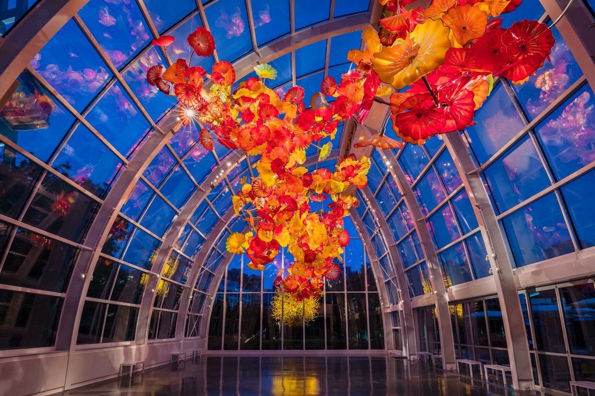 Washington Women's Soccer (@uw_wsoccer) on Twitter photo And we'll wrap things up with the Chihuly Garden and Glass Exhibit at the Seattle Center, featuring artwork from world renowned artist and UW graduate Dale Chihuly! And we'll wrap things up with the Chihuly Garden and Glass Exhibit at the Seattle Center, featuring artwork from world renowned artist and UW graduate Dale Chihuly!
