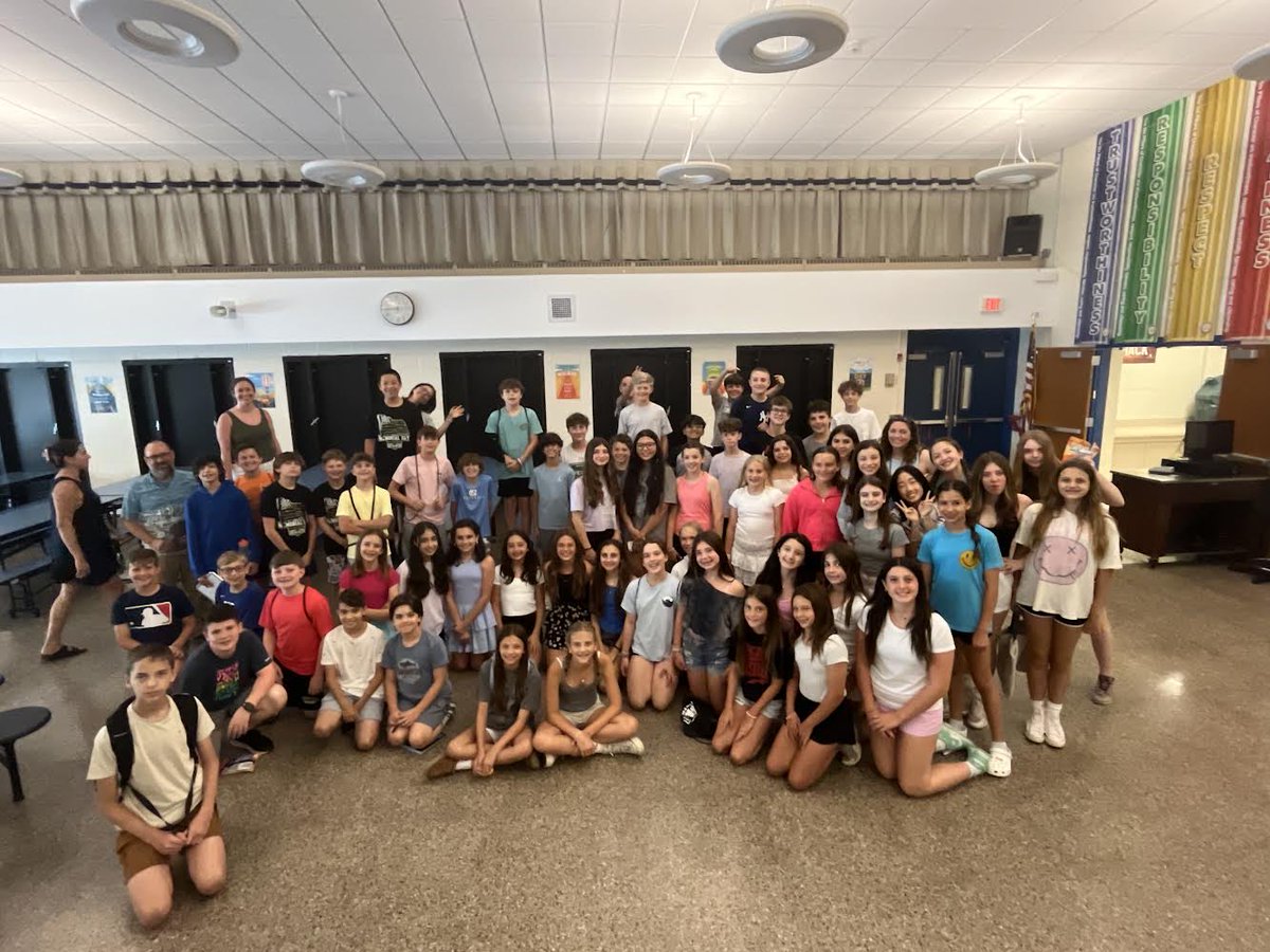 JenCalendrillo's tweet image. Team 3 2023-24 #sosigma ⁦@WPSEisenhower⁩ ⁦@mrfranchini⁩