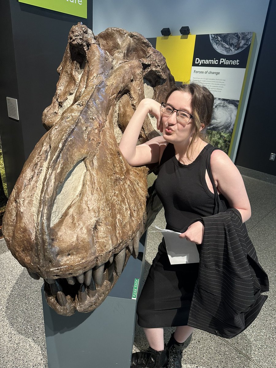 PaleoTrin's tweet image. Day 4 of #napc2024! Went to computational paleontology this morning and in the afternoon went to the natural history museum! (This of course means goofing around with theropod skulls). They also had a lovely edmontosaurus skull which made my hadrosaur loving heart melt!