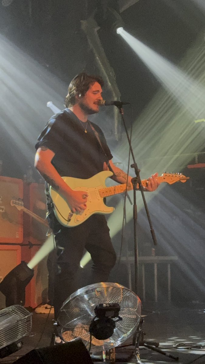 S̸t̵e̶f̸f̷ w̵a̶y̴ tweet media