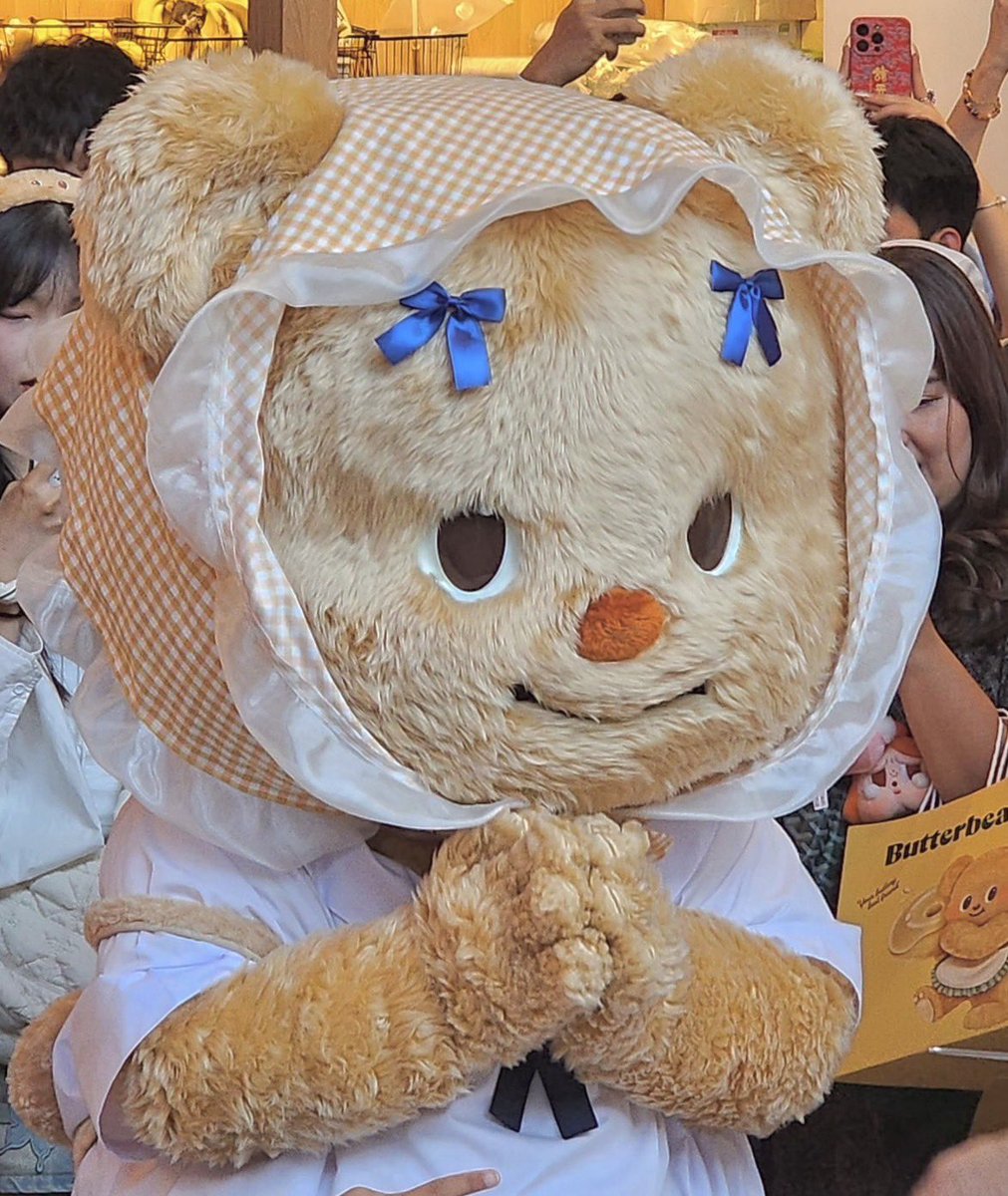 เคยเจอคอมเม้นถามว่า น้องโมโหอะไรไหมคะคิ้วผูกเป็นโบว์เลย😂555555555555555ยัย
#Butterbear