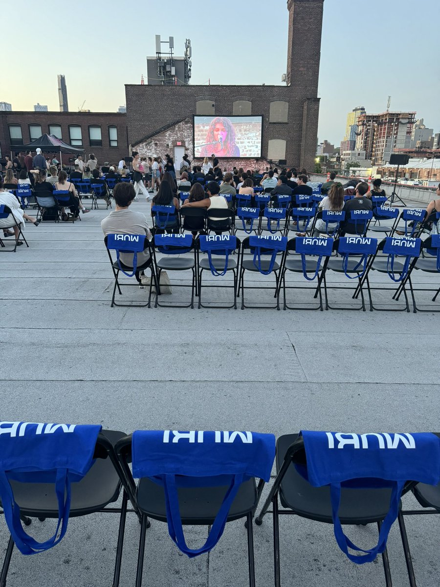 there are more MUBI tote bags on earth than there are stars in the sky ✨