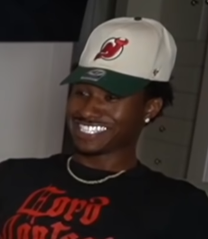 we back at it, consistent streamer clocking in twitch.tv/venistaken