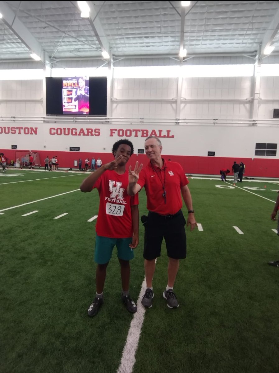 I had a great camp tooday at <a href="/UHouston/">University of Houston</a> thank you to all coaches and trainers for all advice and knowledge <a href="/CoachWEFritz/">Coach Willie Fritz</a> <a href="/alexia_hughess/">∙ Lexii ♡</a> <a href="/EmilyMuse_/">Emily Muse</a> <a href="/Coach_Barbay/">Kevin Barbay</a> <a href="/CoachJCY/">Josh Christian-Young</a> <a href="/ZacEtheridge4/">Zac Etheridge</a> <a href="/OscarGiles95/">Oscar Giles</a> <a href="/j_wayne3/">Jordy Joseph</a> <a href="/Emannaghavi/">Eman Naghavi</a> <a href="/CoachRoss___/">James Ross III</a> <a href="/LandholmDR/">Donn Landholm</a> <a href="/wesley_fritz/">Wes Fritz</a> <a href="/mariellejillm/">Marielle McLoughlin</a>