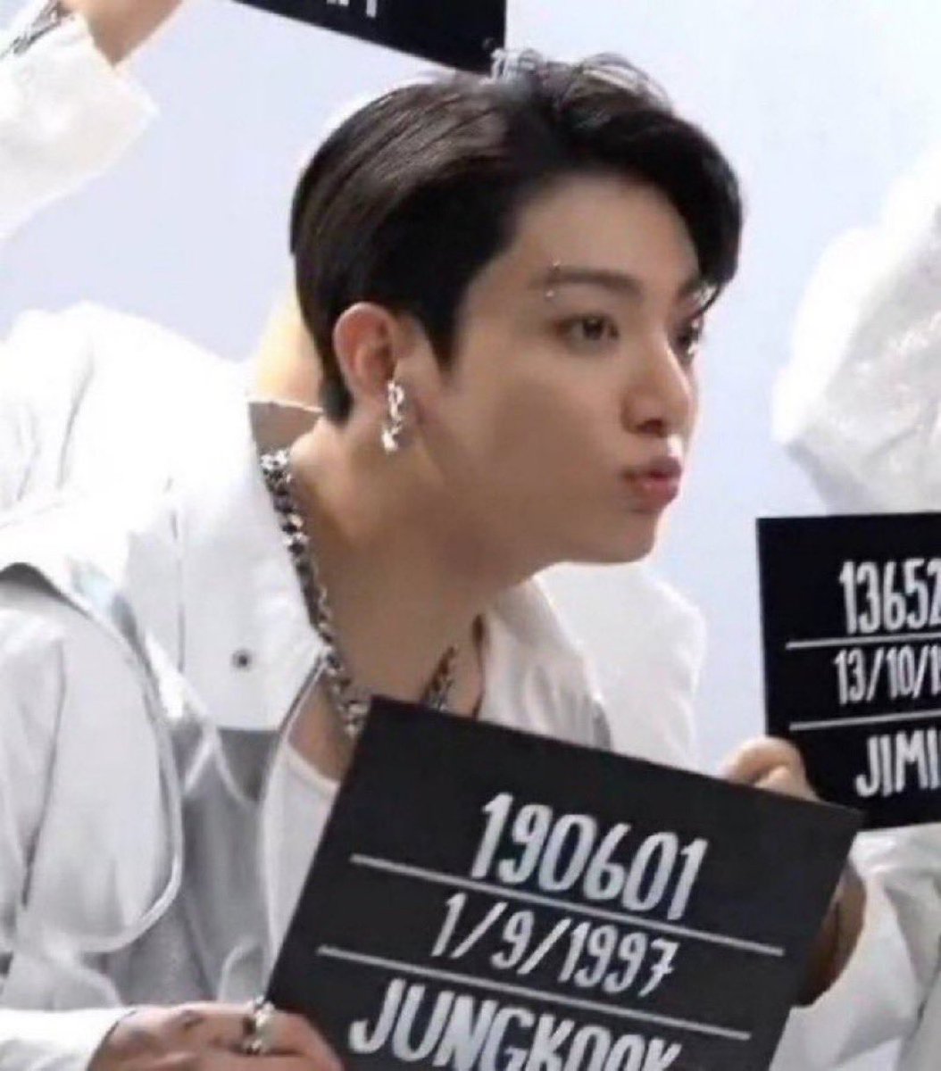 PoutyKoo Loves 바나나 tweet media