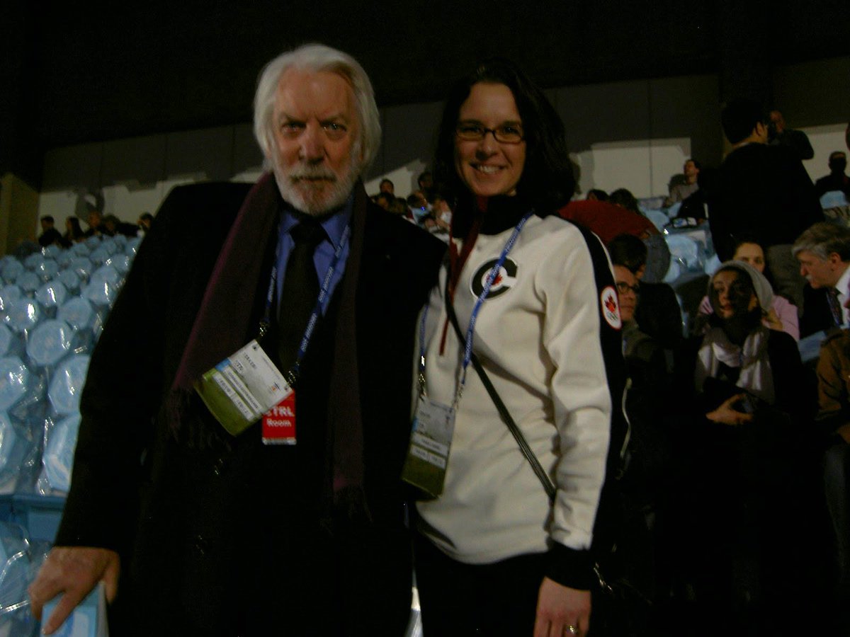 RheaLabrie's tweet image. While I only met you long enough for a photo op, you were so gracious to allow me the opportunity. Today this picture means a lot. Rest in Peace Donald Sutherland  #vancouver2010 #winterolympics #openingceremonies