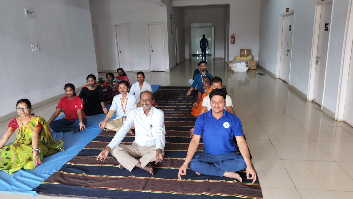 TRY71764236's tweet photo. International YOGA Day Celebration by Welfare Hospital Ranchi, Tigra and Dumka Gando , https://t.co/ncauZqwr9E