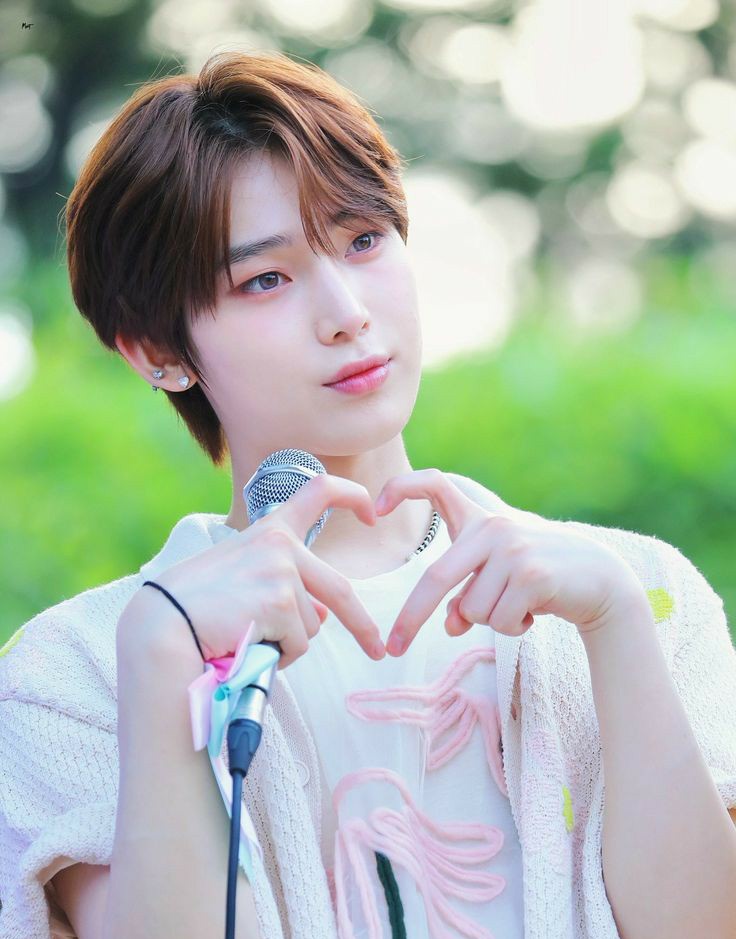 624zone's tweet photo. Facts you may not have known about #SUNOO — a thread 🎀 https://t.co/y5BVF8uVFw