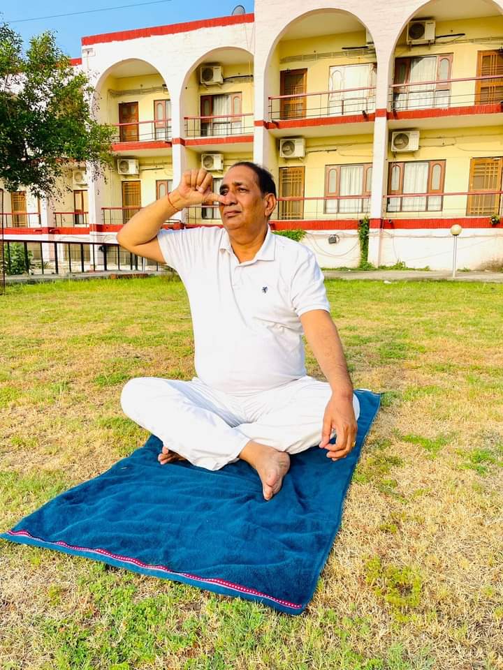 "स्व से समष्टि की यात्रा है योग"

समस्त क्षेत्रवासियों को 10वें अंतरराष्ट्रीय योग दिवस की हार्दिक शुभकामनाएं।

#InternationalYogaDay #MLADadri