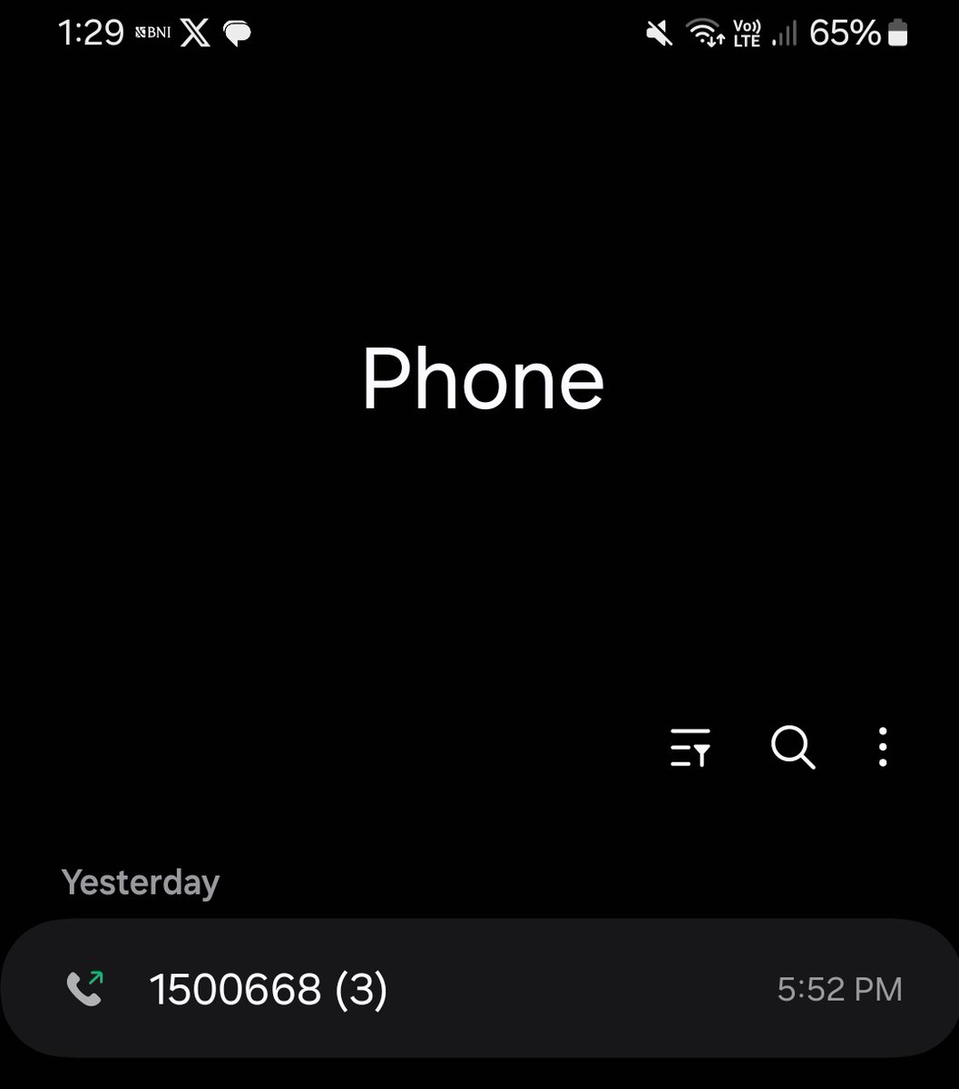 minpipii's tweet photo. @blubybcadigital Kemaren udah 3 kali saat kejadian. Terus kemarin malem dan hari ini saya telfon pake haloblu jawabannya tetap sama "sedang mengangani cusomer lain" https://t.co/PT83JT9H5o