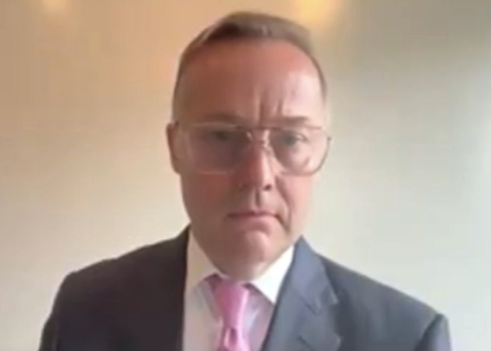 SoundBenefit's tweet image. One Hour Photo vibes @Jason.
@theallinpod