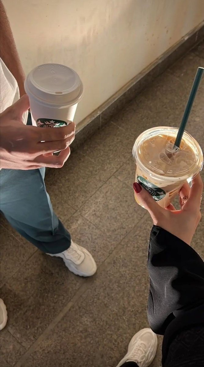 سؤال  :
لو جاب لك زميل من الجنس الاخر قهوة بالدوام بتقبلها ام لا ؟