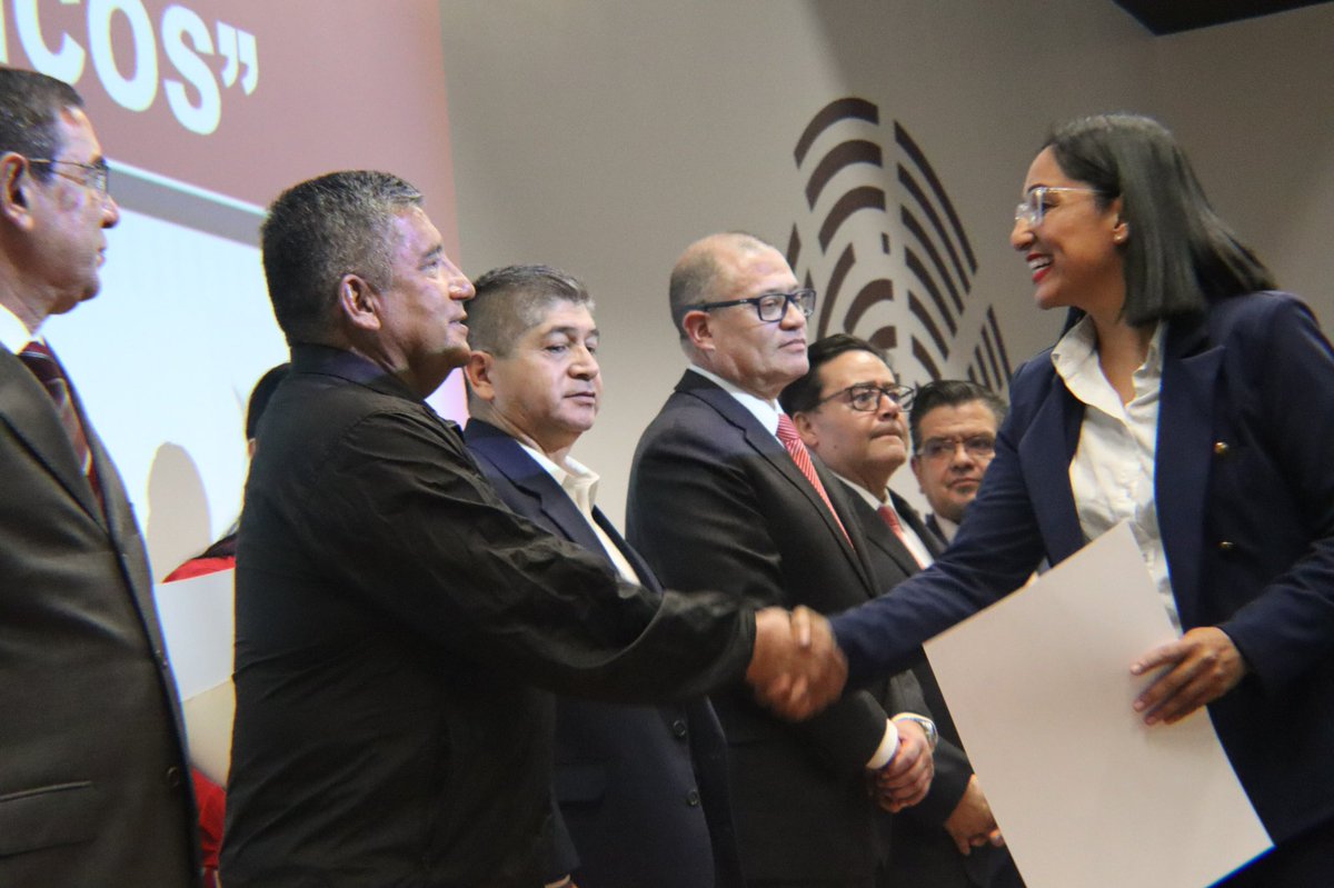 Jose_aortegar's tweet photo. Enhorabuena a los 20 compañeros que culminan el Curso Investigación de Delitos Informáticos, impartido por la Policía Nacional de Colombia 🇨🇴 Estoy seguro que, con los conocimientos adquiridos, continuaremos fortaleciendo la calidad de nuestro servicio en beneficio de la ciudadanía y su seguridad. 🫂👏🏻