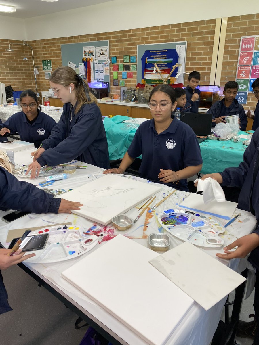 CoE_AgEd_RAC's tweet image. Creativity in abundance today as Year 7 Applied Learning tackle their call to action linked to their studies of the beautiful Hawkesbury River. #transdisciplinarylearning @NSWEducation @mccallumtp @westsyduhie @hawkesburyrema1