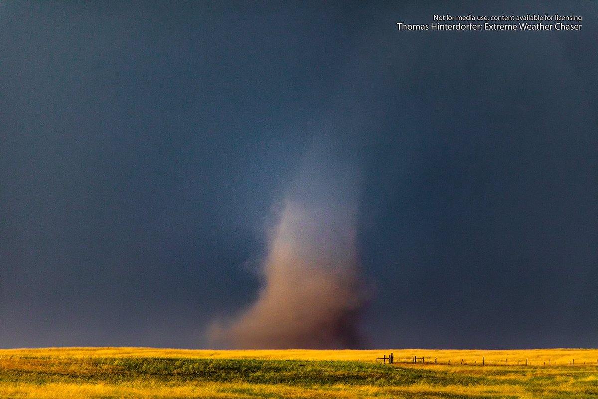 Thomas Hinterdorfer (@hinto62) on Twitter photo Stunning dirt eating tornado near Hawk Springs, Wyoming this afternoon. #WyYwx <a href="/NWSCheyenne/">NWS Cheyenne</a> Stunning dirt eating tornado near Hawk Springs, Wyoming this afternoon. #WyYwx <a href="/NWSCheyenne/">NWS Cheyenne</a>