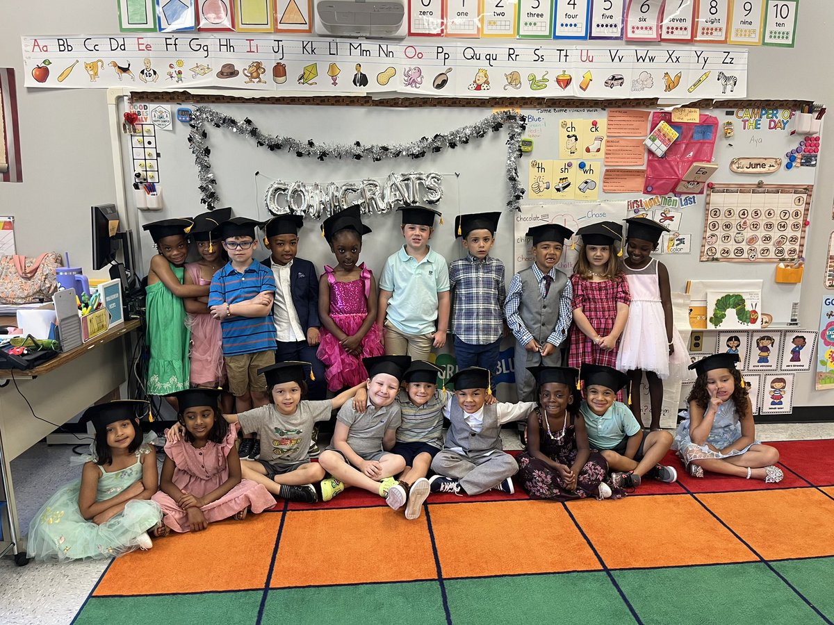 So proud of these kindergarten graduates! 🎓❤️ <a href="/WHChestnut/">WHChestnut</a>