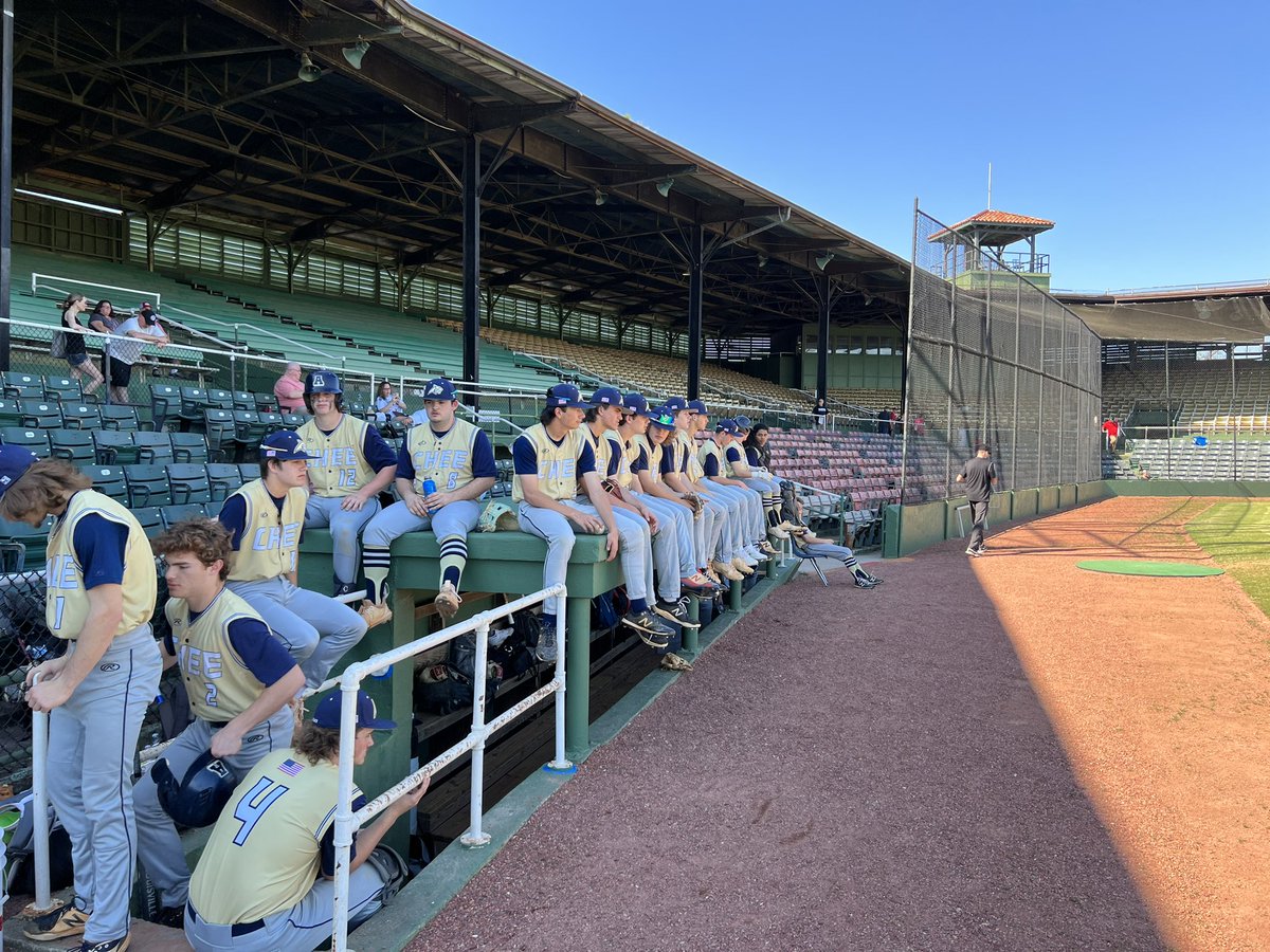 Coach Bailey tweet media