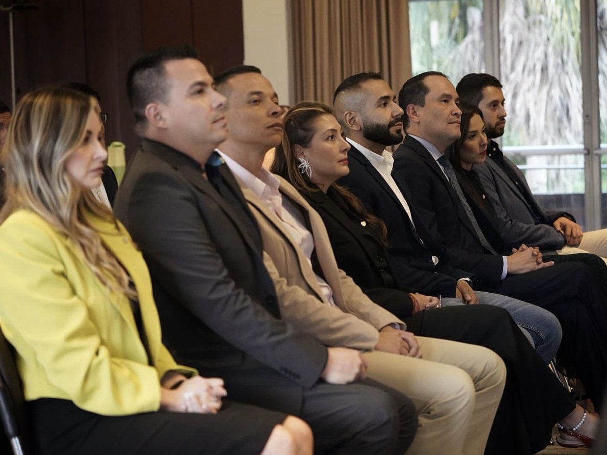 jonangiraldo's tweet photo. El potencial de estas personas 👌🏽 https://t.co/DtLS9q4KgI