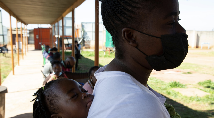 French President Macron and African leaders are pushing for increased vaccination efforts in Africa following a recent polio outbreak. This initiative aims to strengthen healthcare and prevent future epidemics. Read more:abcnews.go.com/Health/wireSto…